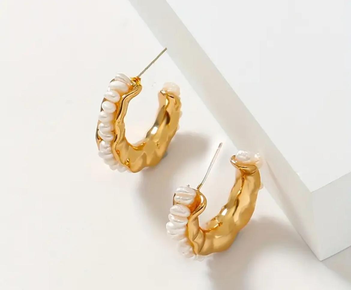 Pearl Scalloped Hoop Earrings