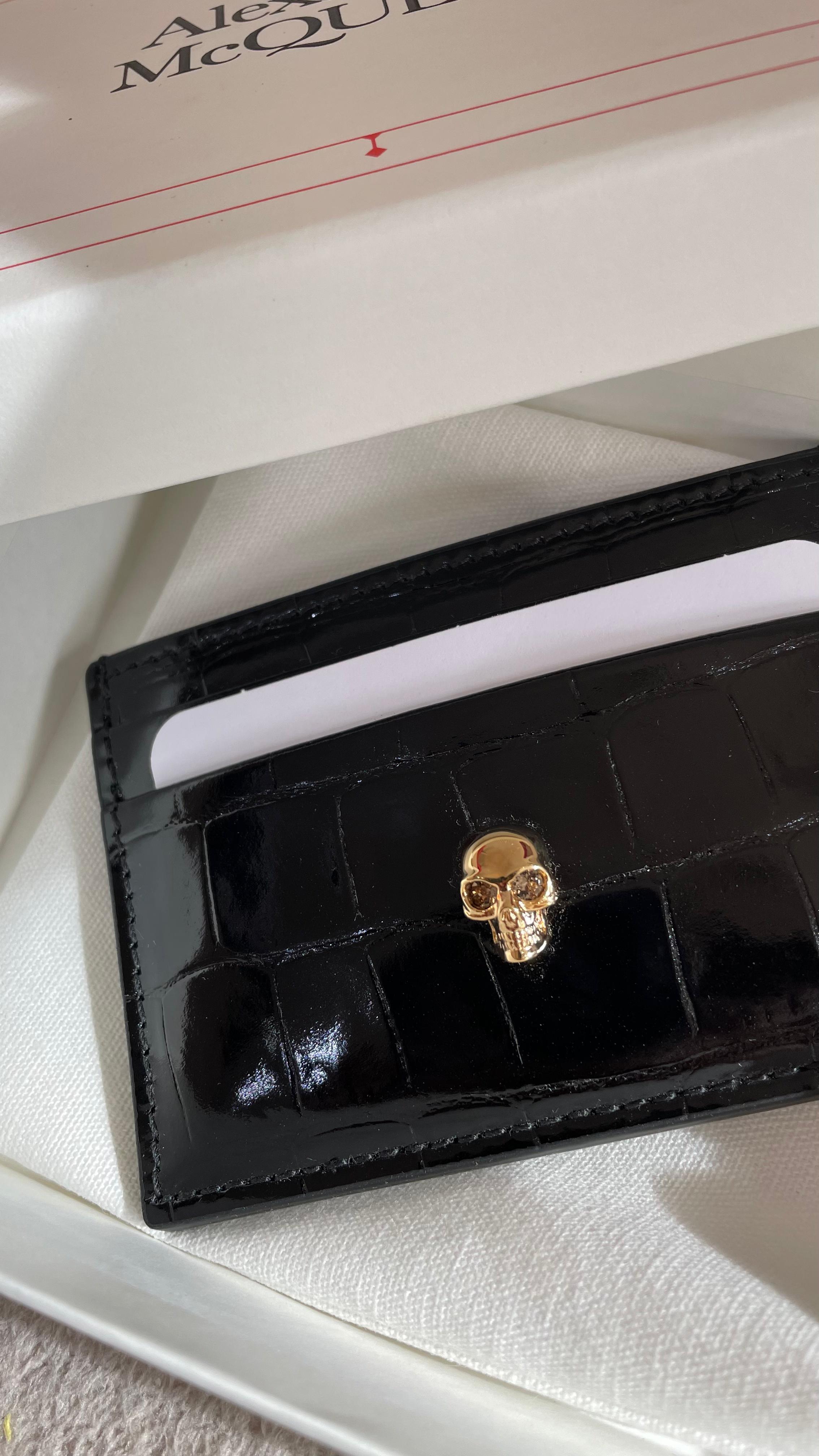 Skull Card Holder