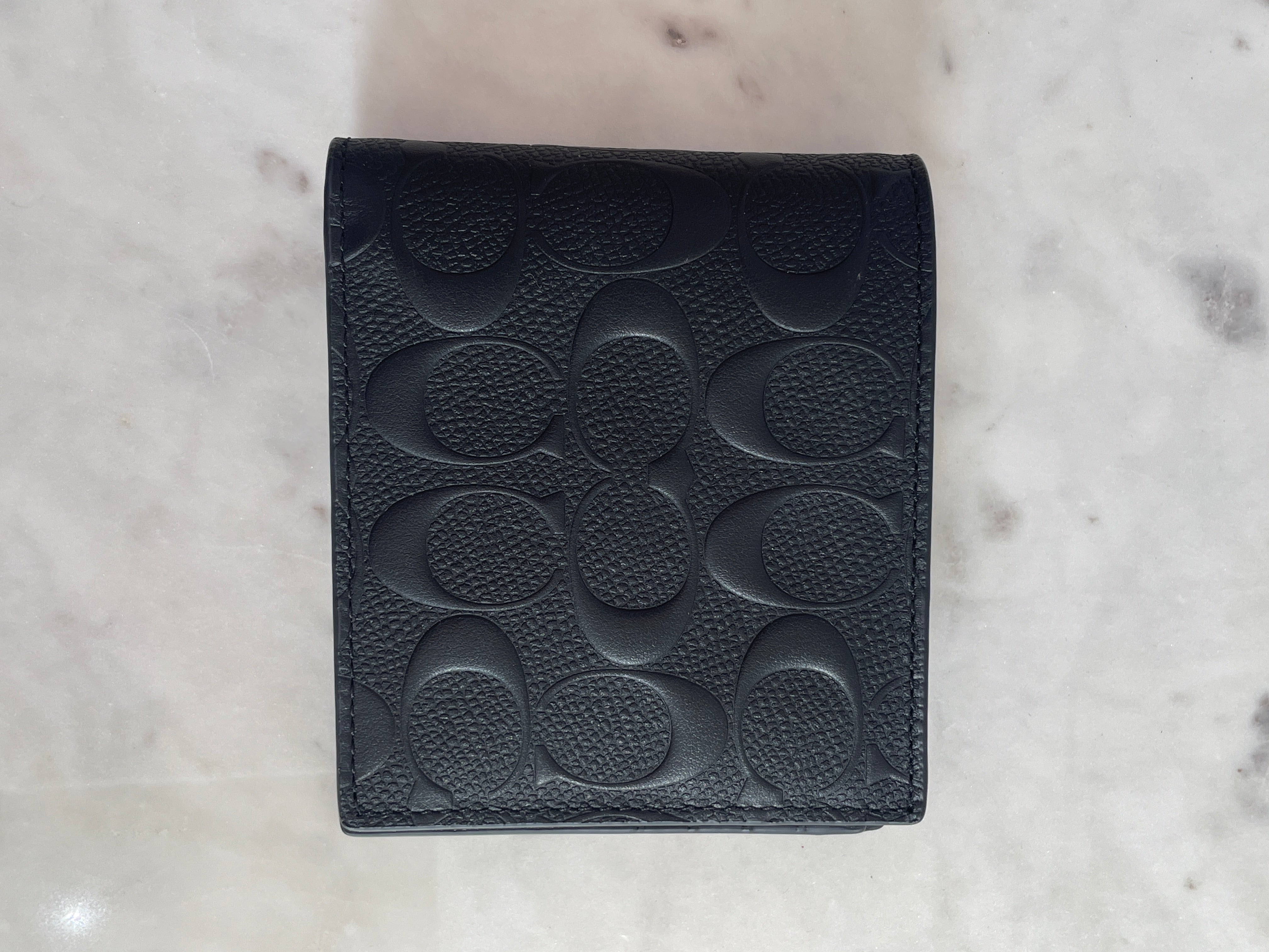 Men’s Bifold Wallet In Signature Crossgrain