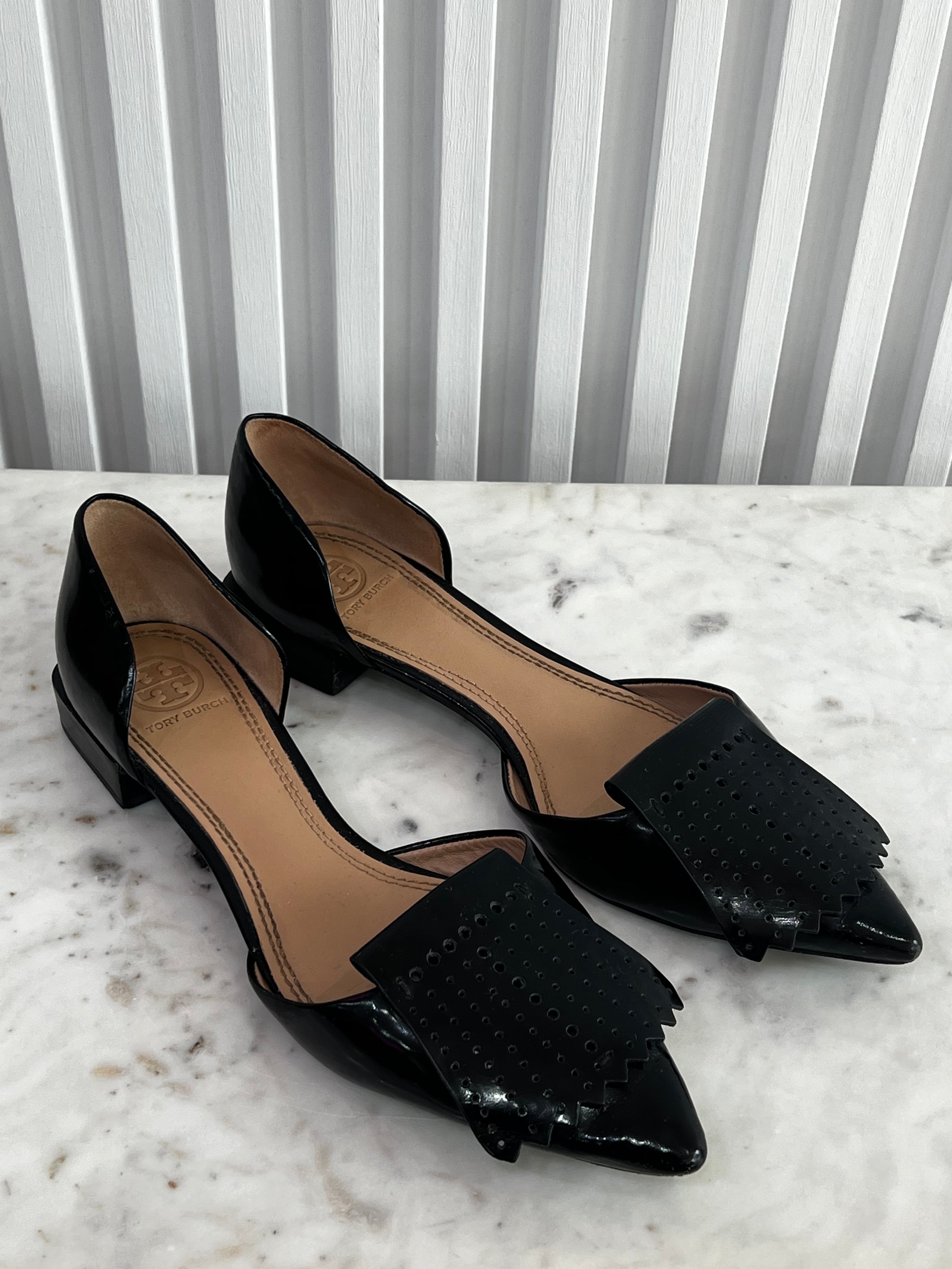 Pointed Toe Kiltie Flats